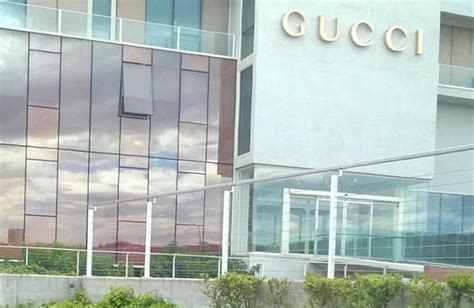 gucci via delle nazioni unite 1 scandicci|Gucci inagura lo stabilimento ArtLab di Scandicci .